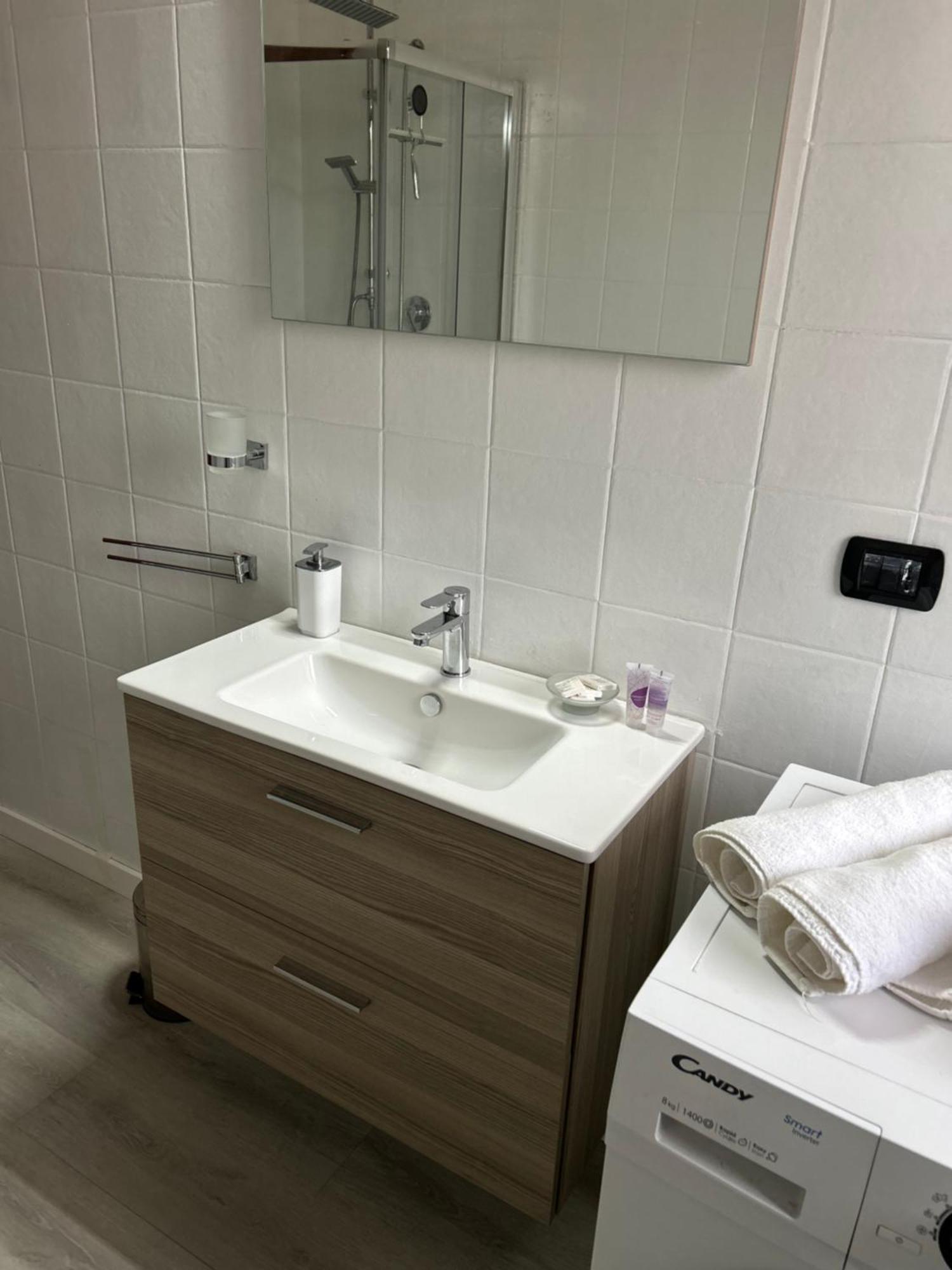 Todeschini 27 Apartment Brembate Bagian luar foto